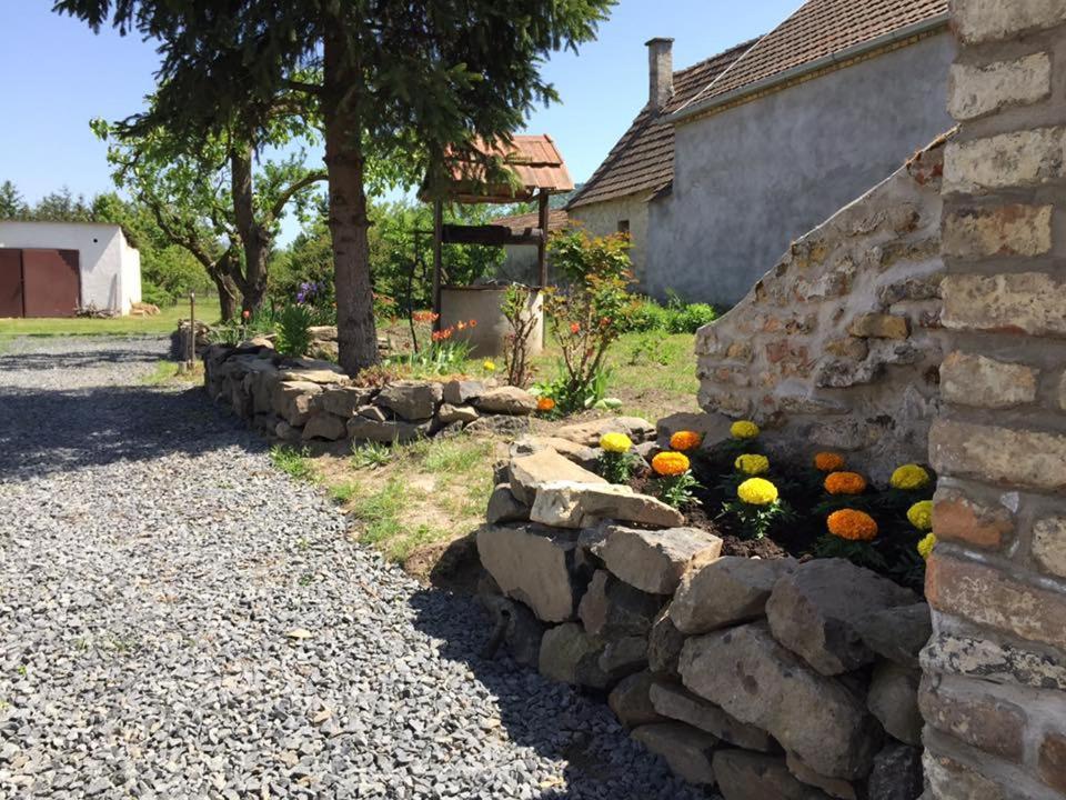 Villa Luis Gólyás háza Raposka Exterior foto