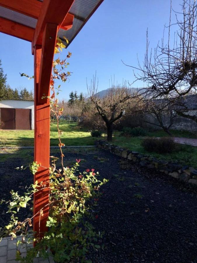 Villa Luis Gólyás háza Raposka Exterior foto